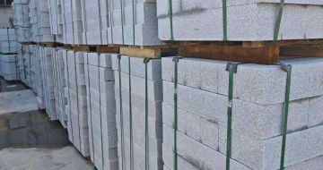 石家庄芝麻白路牙石，路侧石