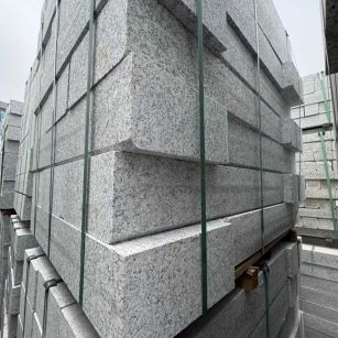 石家庄芝麻白路牙石 马路牙子