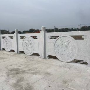 石家庄芝麻白河道栏杆 石材栏杆