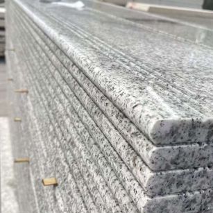 石家庄芝麻白楼梯踏步 花岗岩楼梯板材