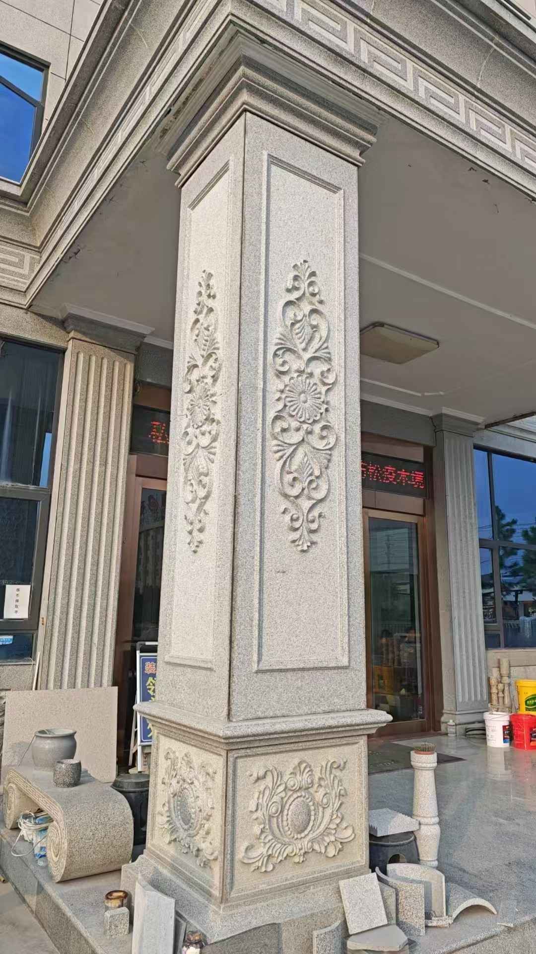 石家庄芝麻白别墅雕刻柱子  黄金麻