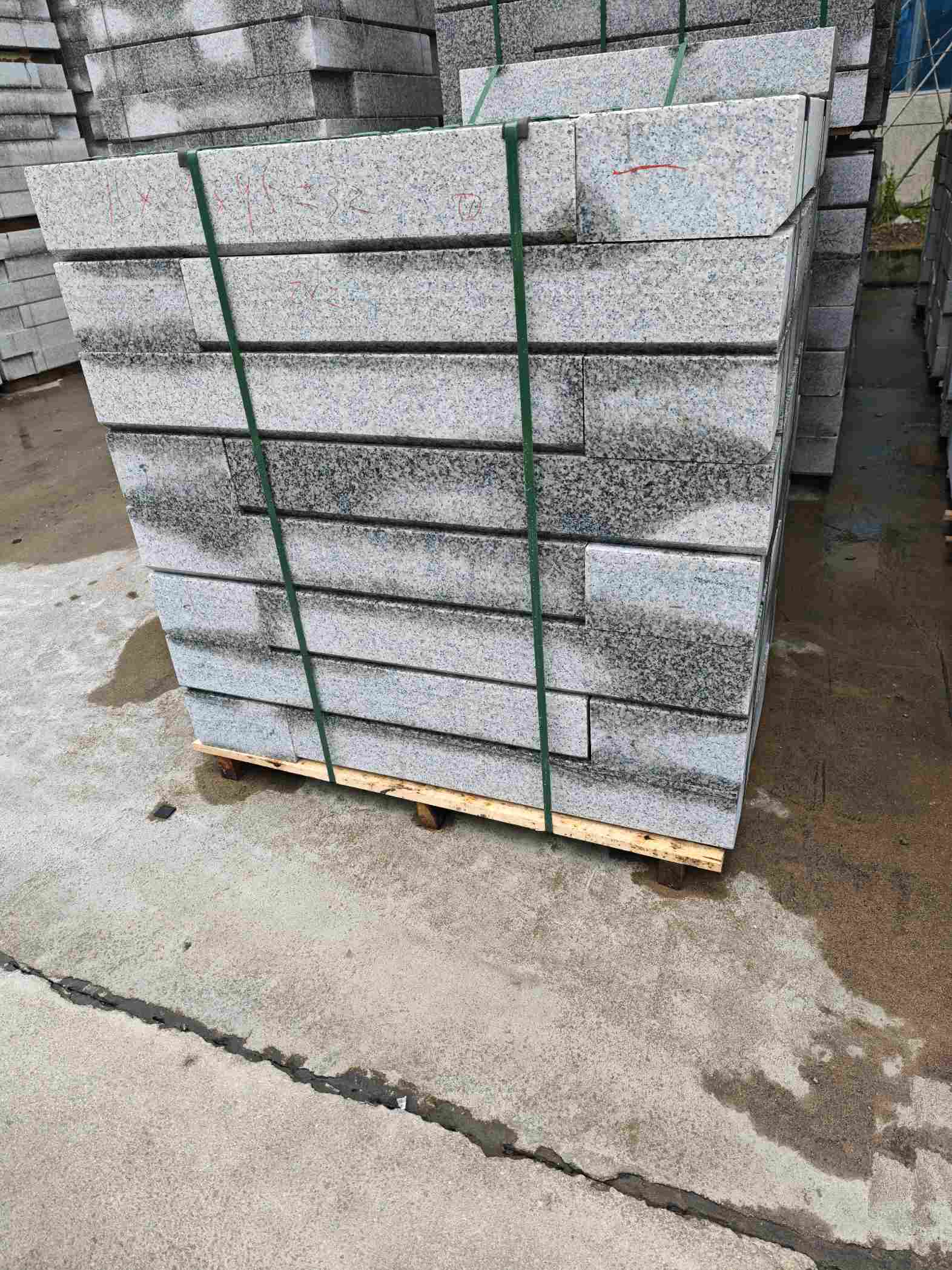 石家庄芙蓉白路牙石，马路牙子